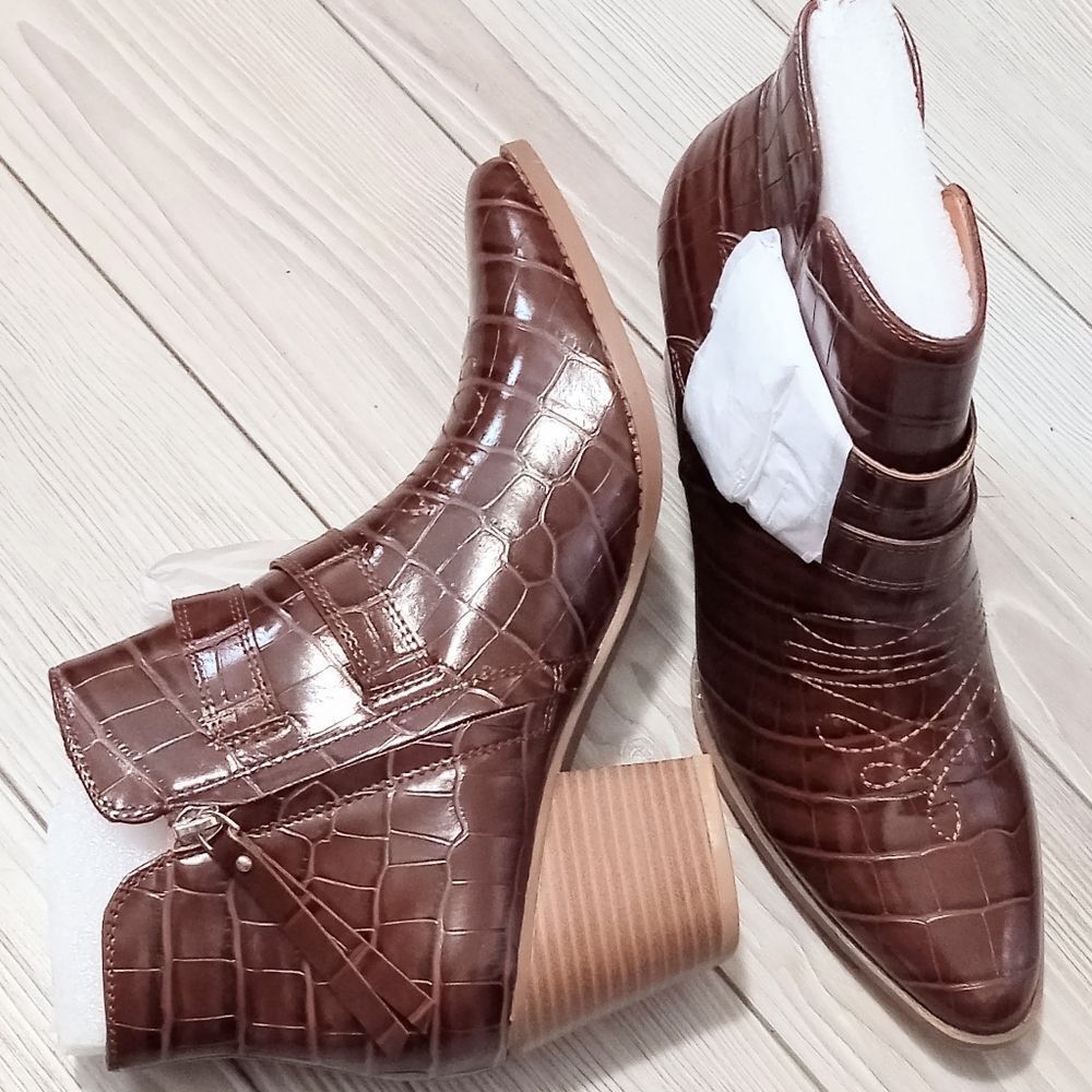 (12-4502)  ZBY Western Boots Sz 9.5